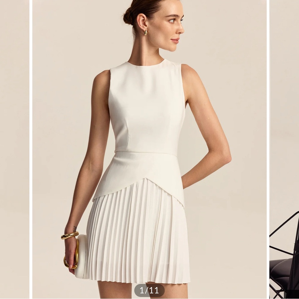 Elegant White Sleeveless Dress
